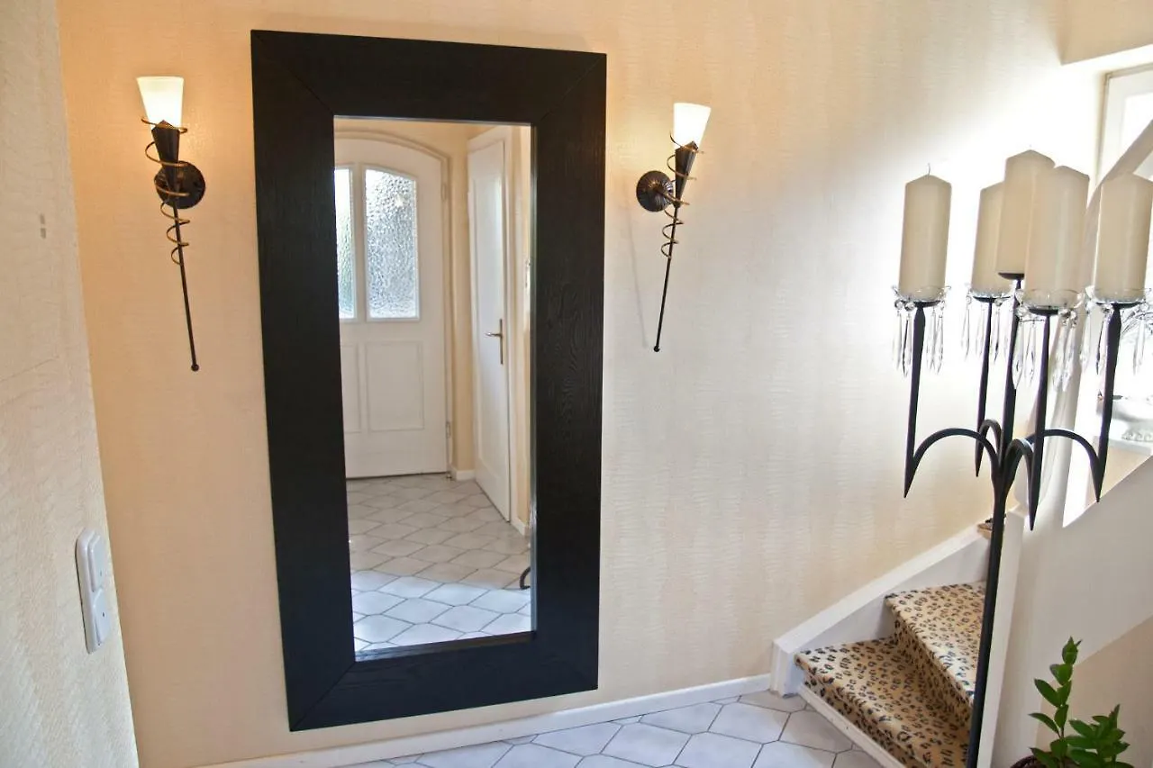 Lion Homestay Munich