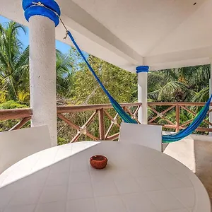 https://villa-ak.quintano-roohotels.com